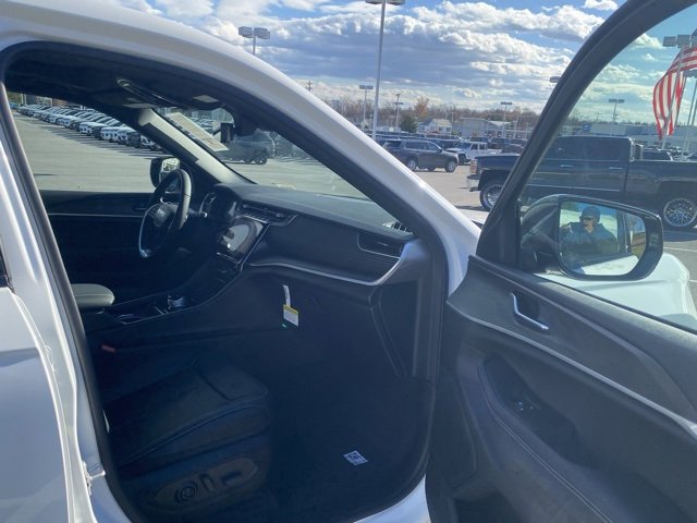 New 2025 Jeep Grand Cherokee Limited image 49