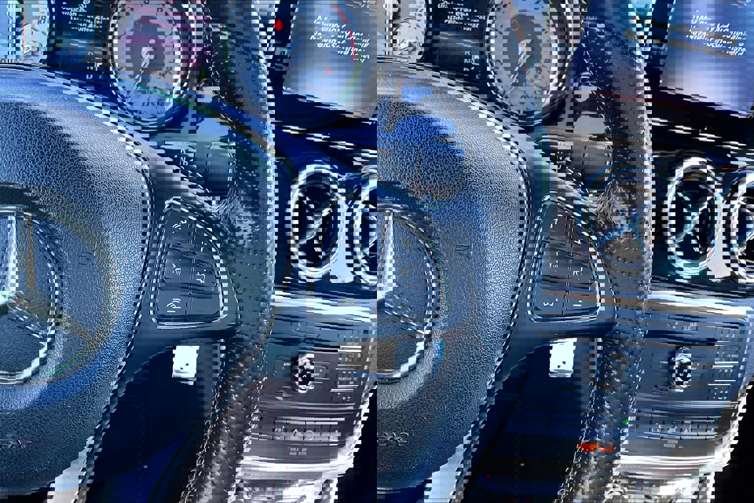 Used 2015 Mercedes-Benz CLA 250 image 22