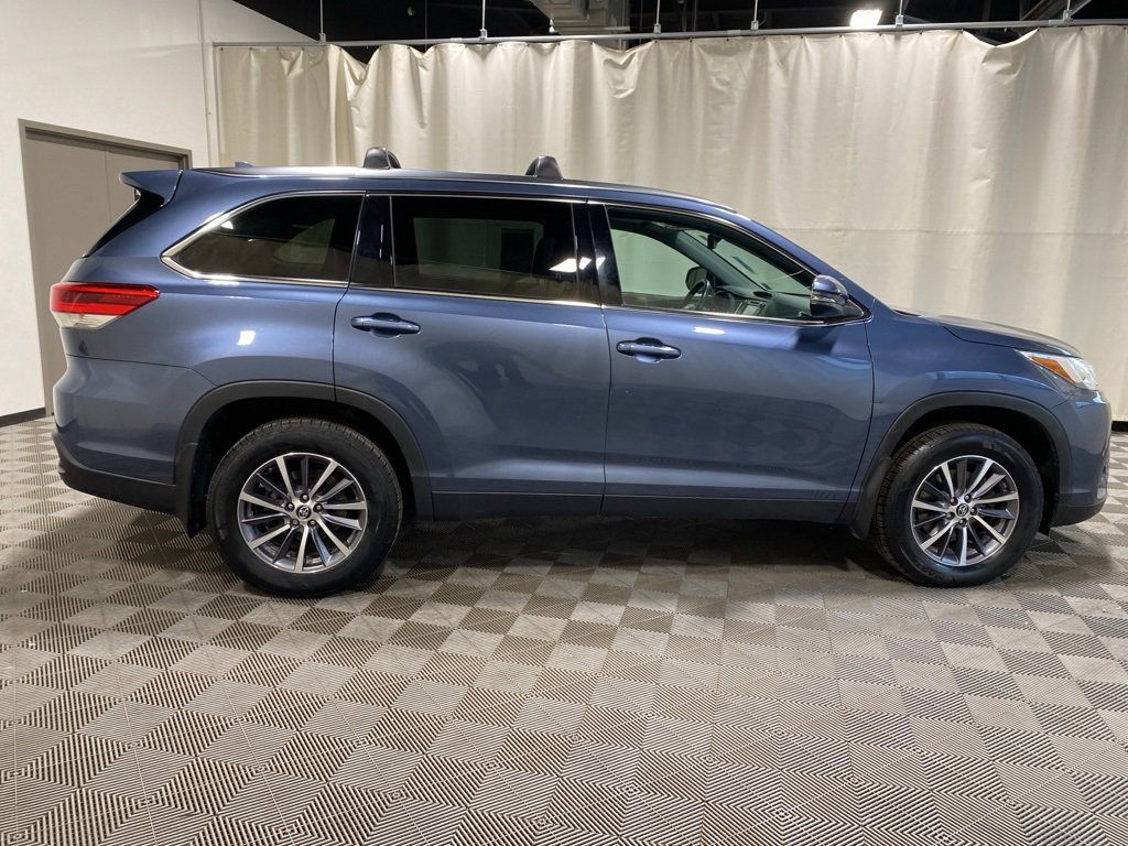Used 2019 Toyota Highlander XLE image 20