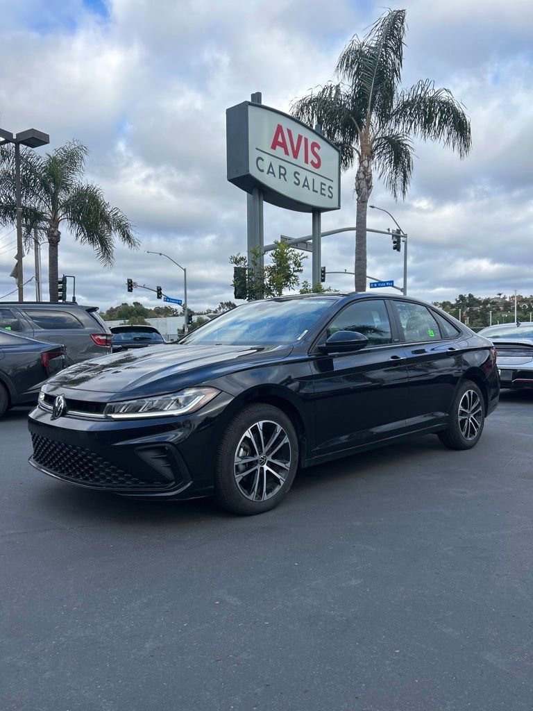 Used 2025 Volkswagen Jetta Sport image 1