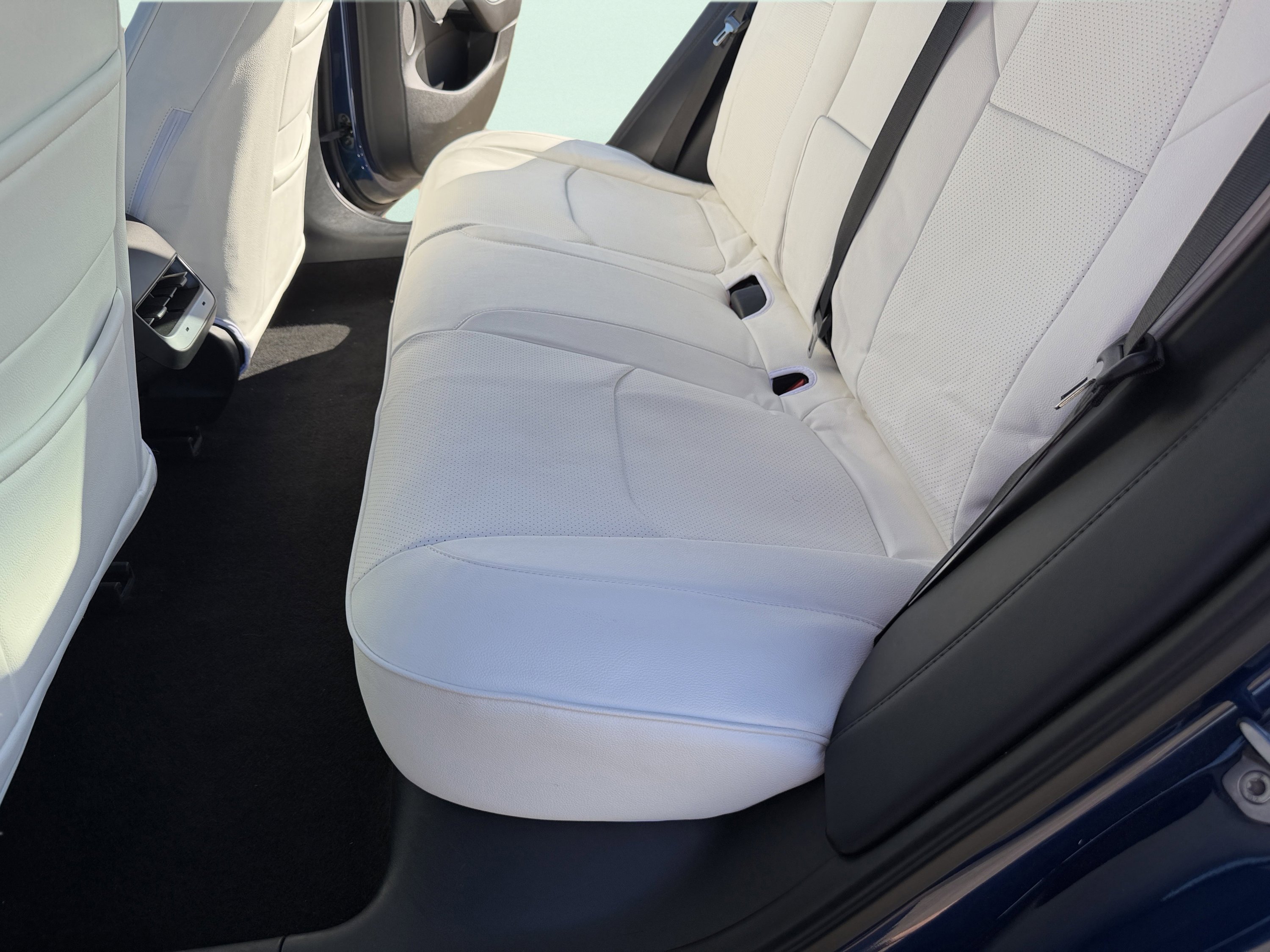 Used 2022 Tesla Model 3 Standard Range image 50