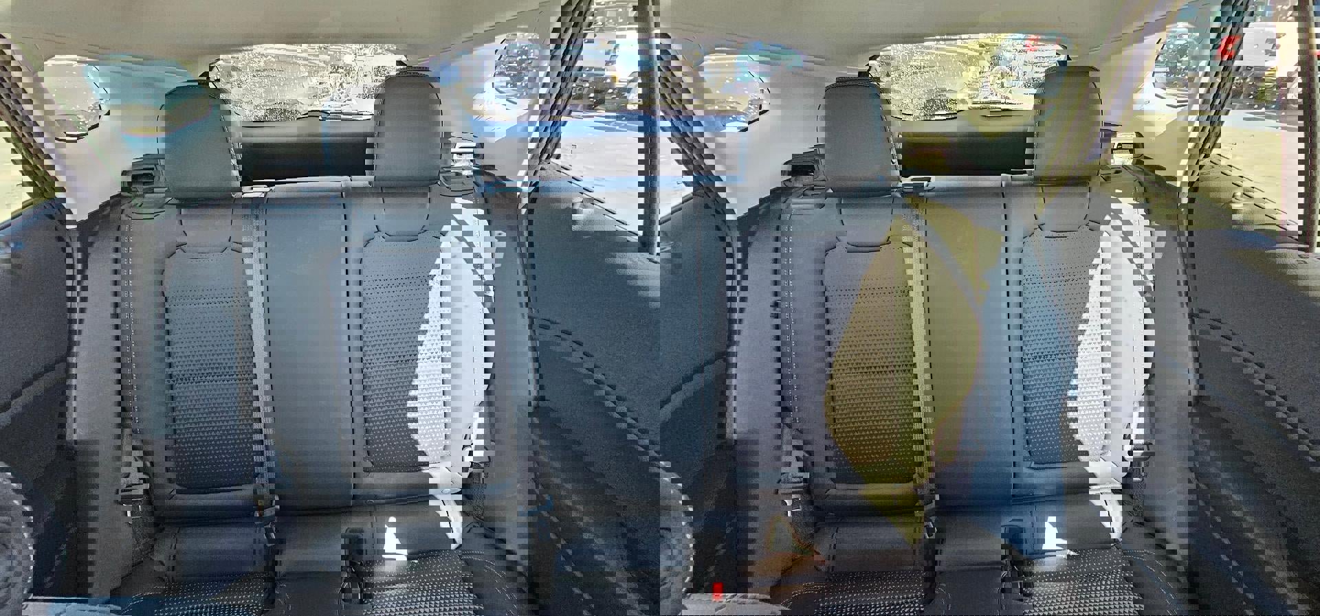 Used 2024 Chevrolet Trax LT w/ Sunroof Package image 10