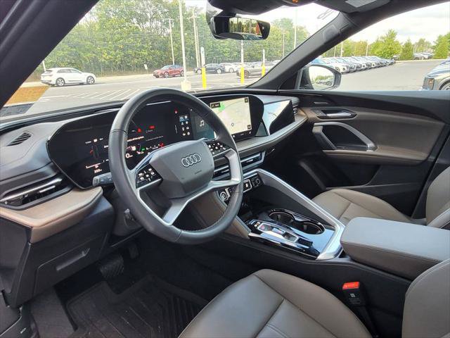Used 2025 Audi Q5 Premium Plus w/ Premium Plus AWD/4WD image 7