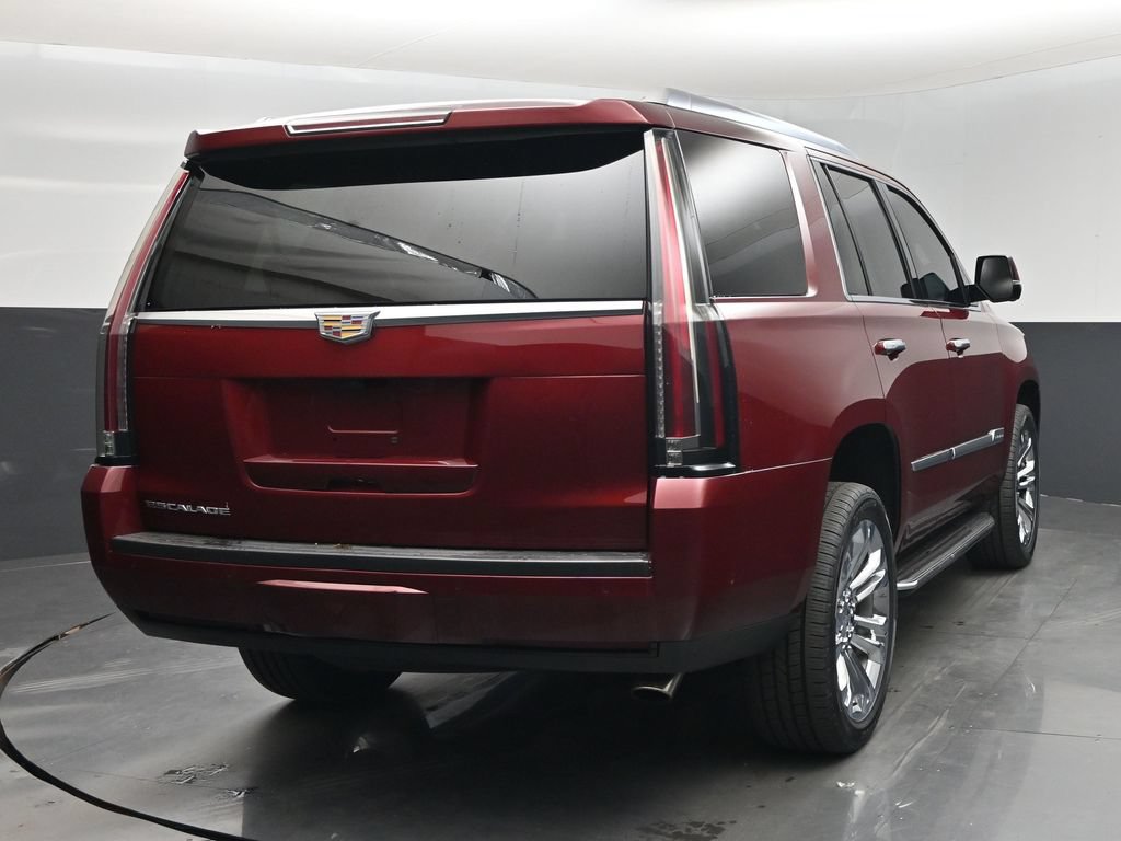 Used 2019 Cadillac Escalade Luxury w/ LPO, Radiant Package AWD/4WD image 28