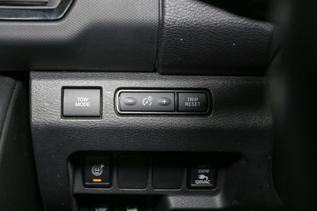 Used 2023 Nissan Frontier PRO-4X w/ Pro-4X Premium Package AWD/4WD image 31