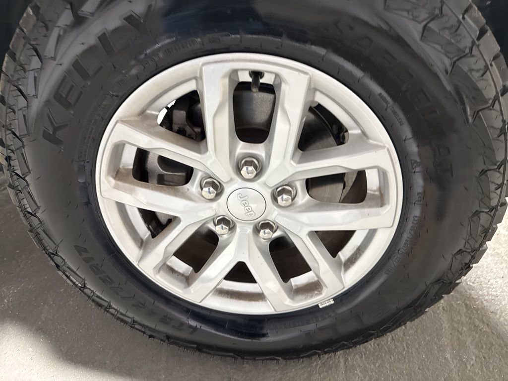 Used 2023 Jeep Gladiator Sport AWD/4WD image 49