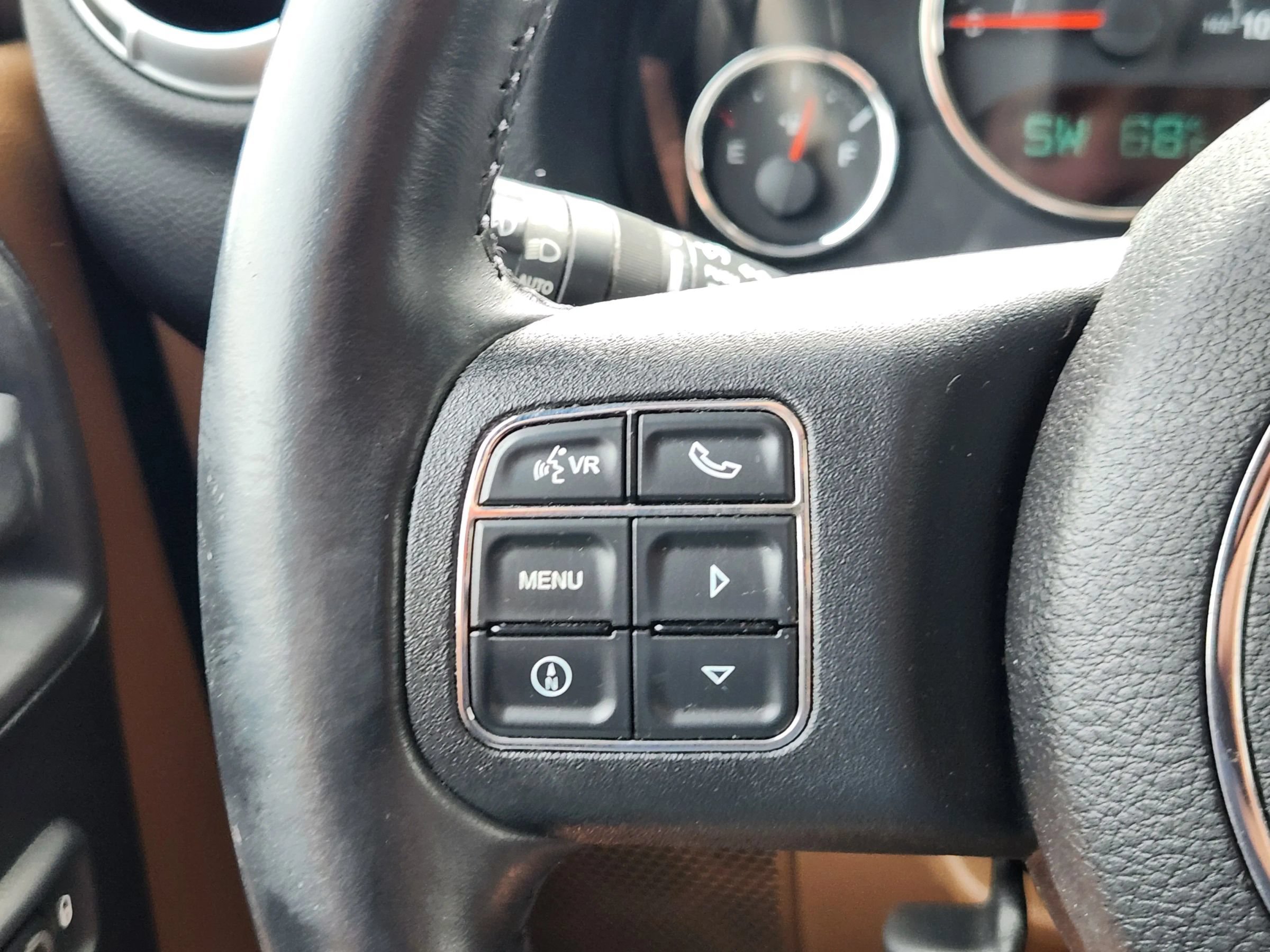 Used 2013 Jeep Wrangler Rubicon w/ Dual Top Group AWD/4WD image 23