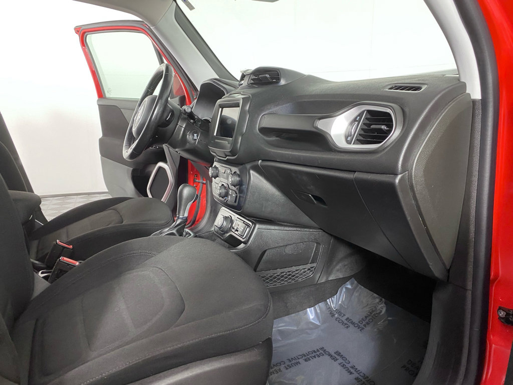Used 2019 Jeep Renegade Latitude w/ Cold Weather Group AWD/4WD image 25