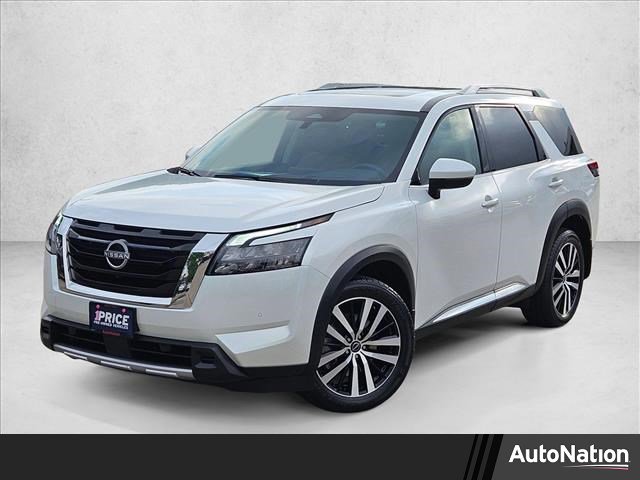 Used 2025 Nissan Pathfinder Platinum image 1