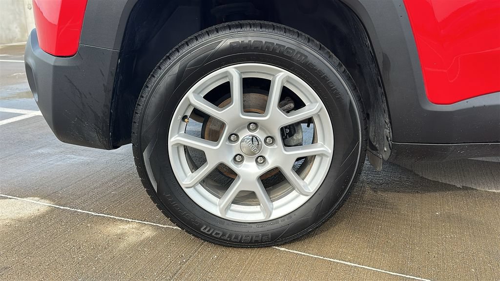 Used 2019 Jeep Renegade Sport w/ Sport Appearance Group FWD image 16