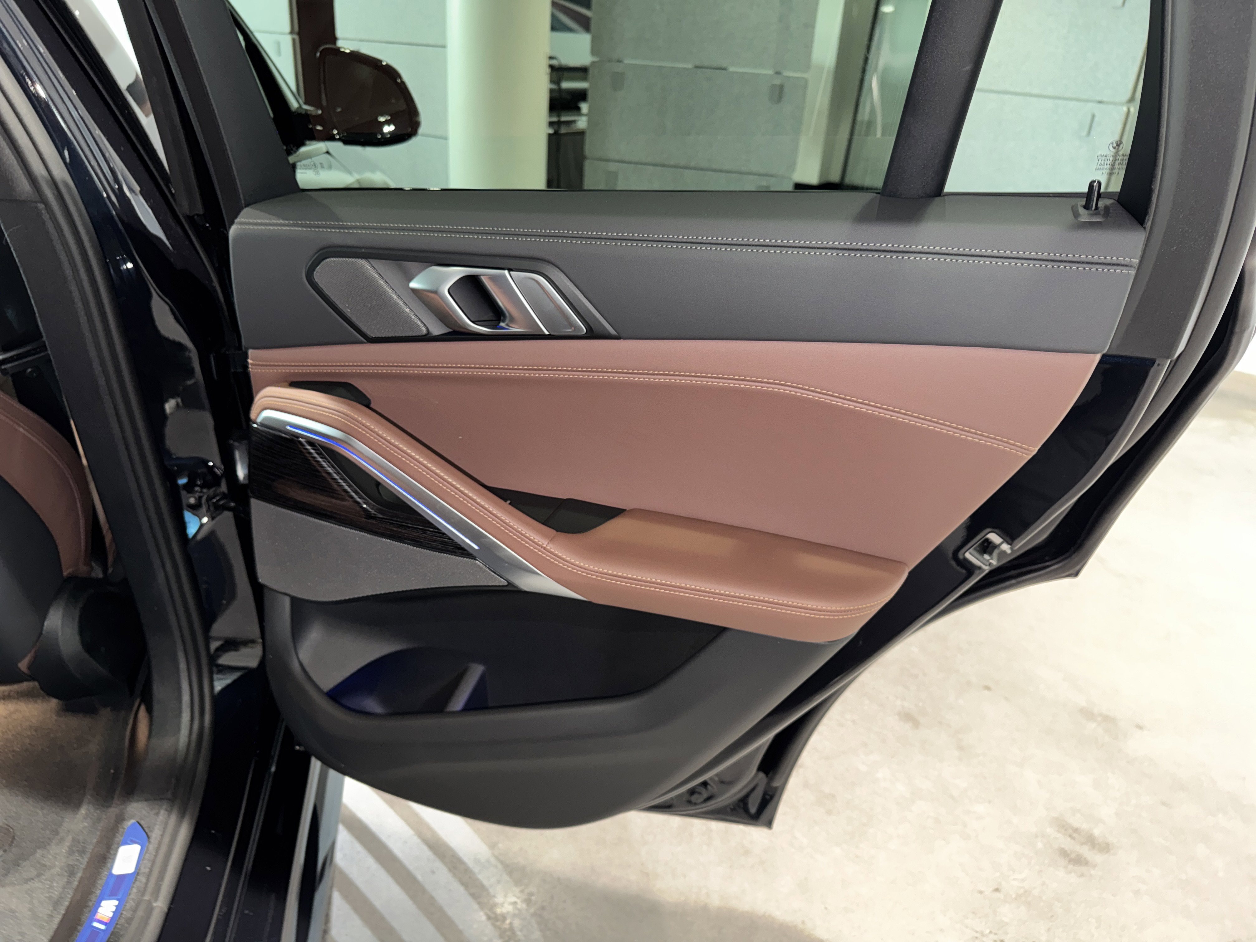 New 2026 BMW X6 xDrive40i w/ Climate Comfort Package image 10