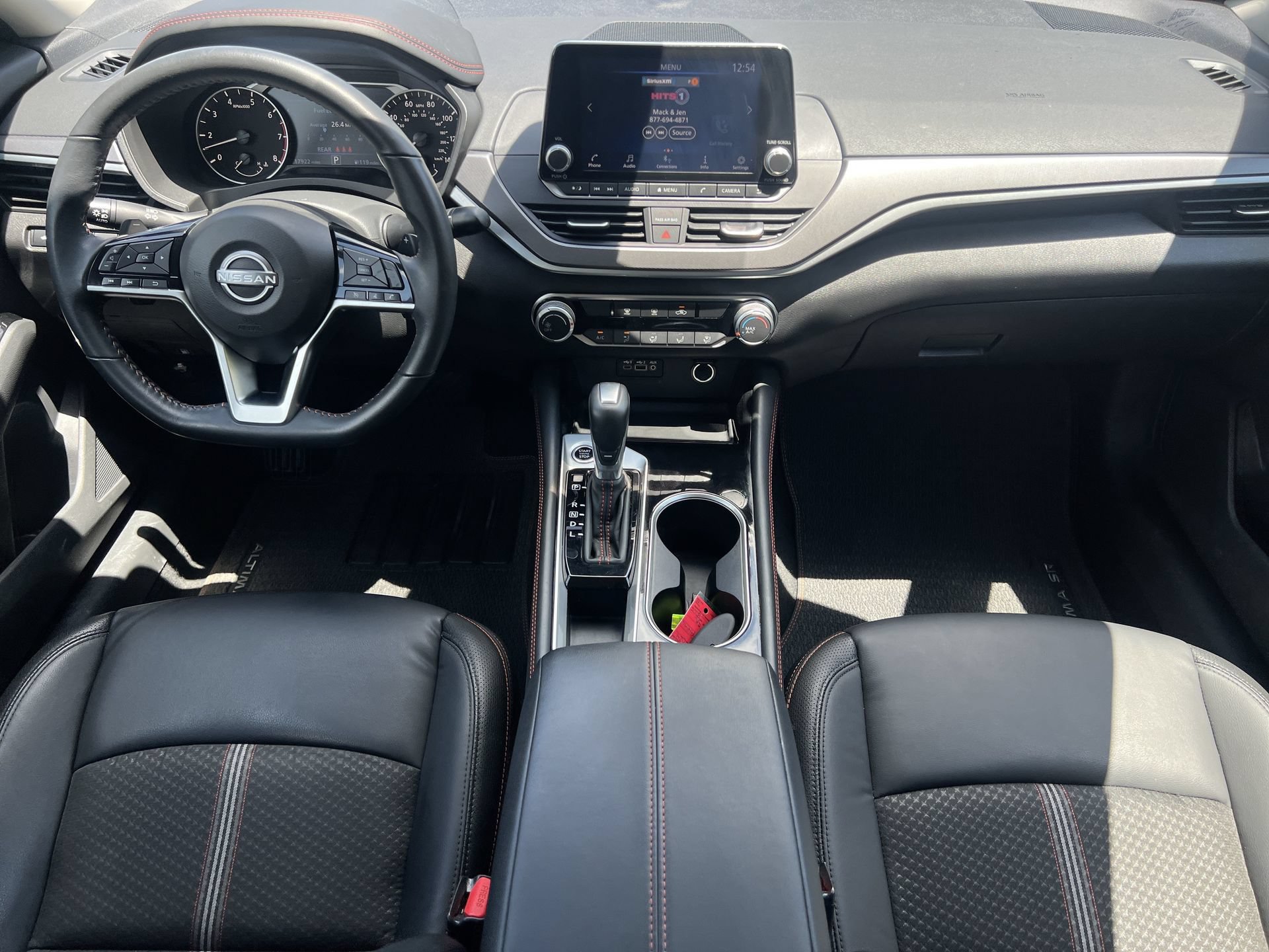 Used 2024 Nissan Altima 2.5 SR FWD image 2