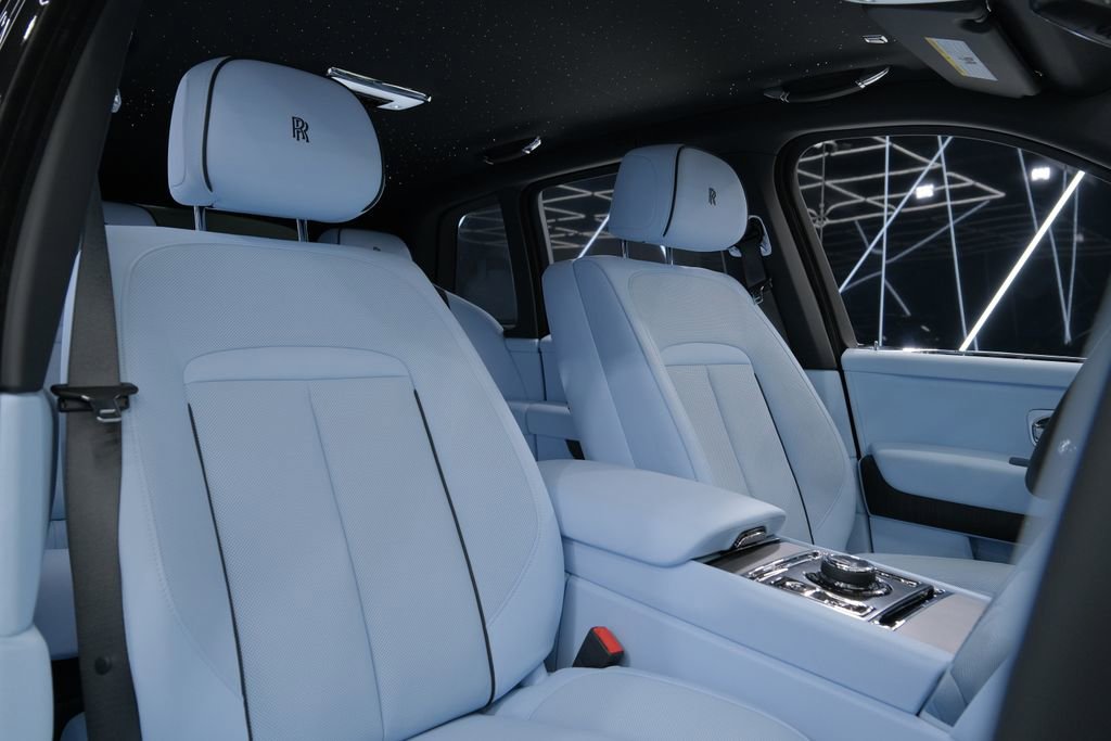 Used 2026 Rolls-Royce Cullinan image 45