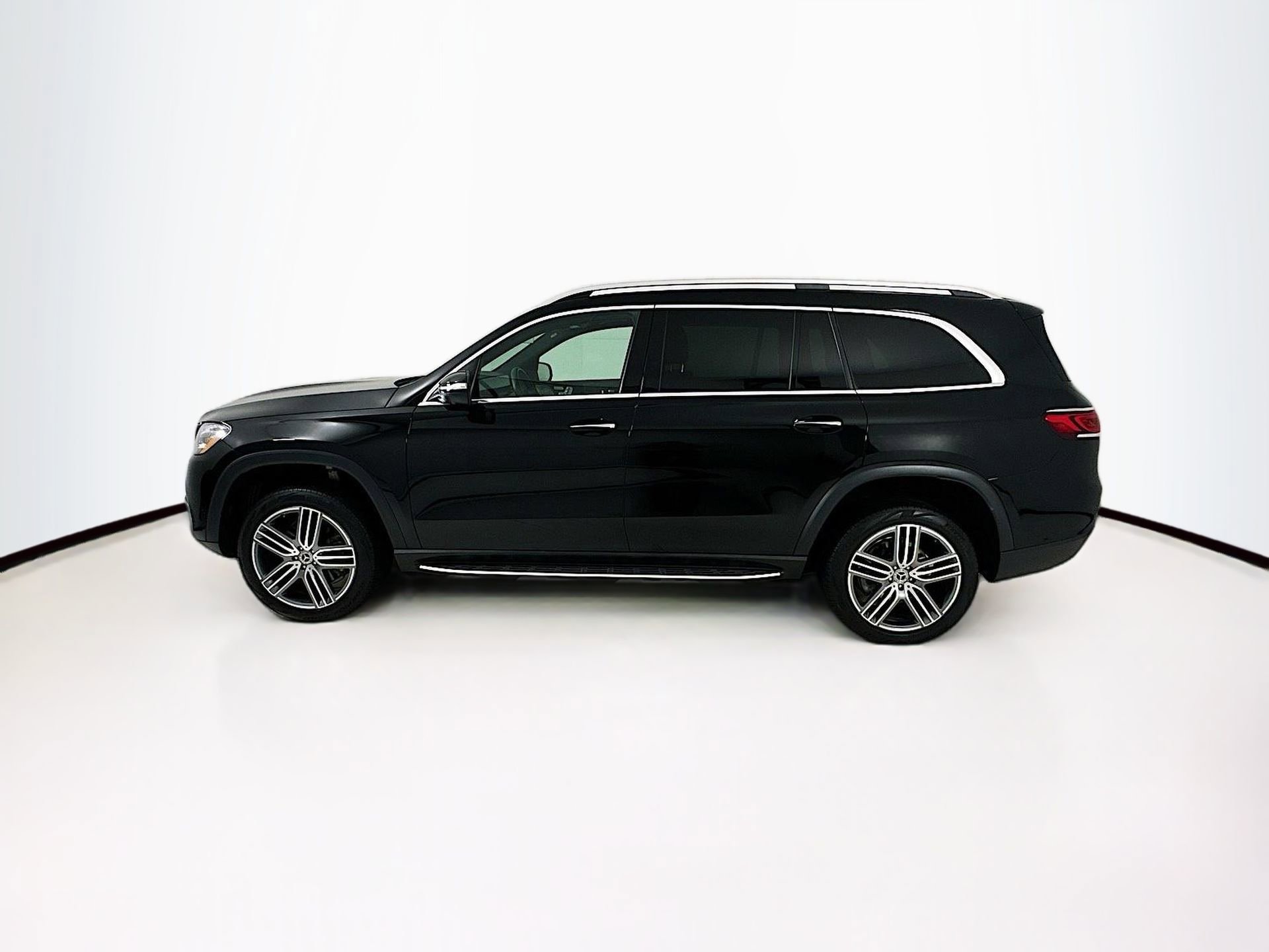 Used 2023 Mercedes-Benz GLS 450 4MATIC image 5