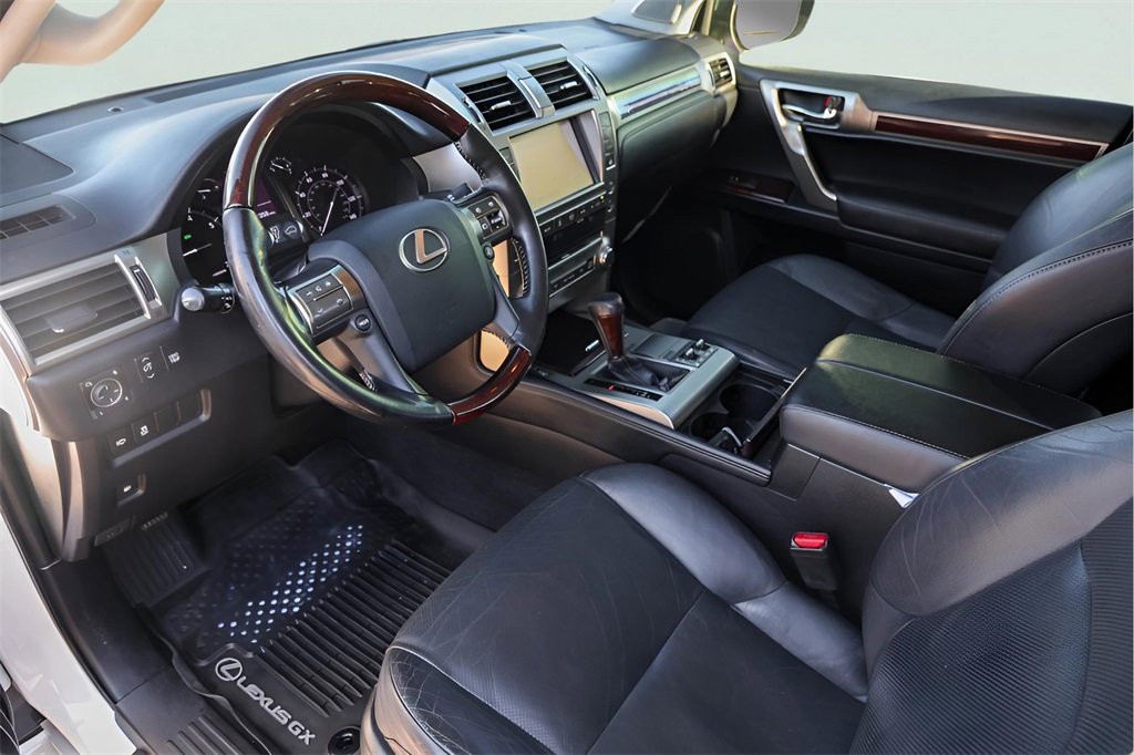 Used 2017 Lexus GX 460 Premium image 10