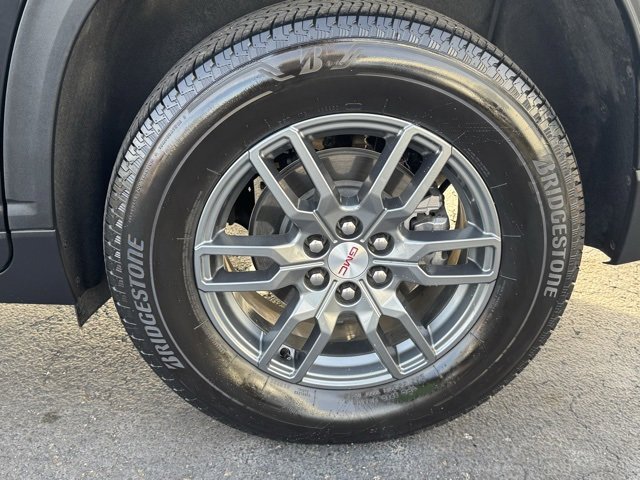 Used 2025 GMC Acadia Elevation image 6