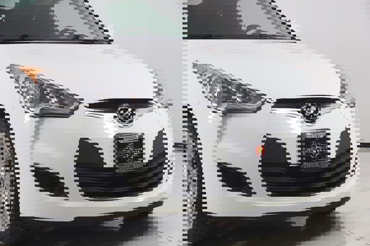 Used 2016 Hyundai Veloster w/ Option Group 02 image 31