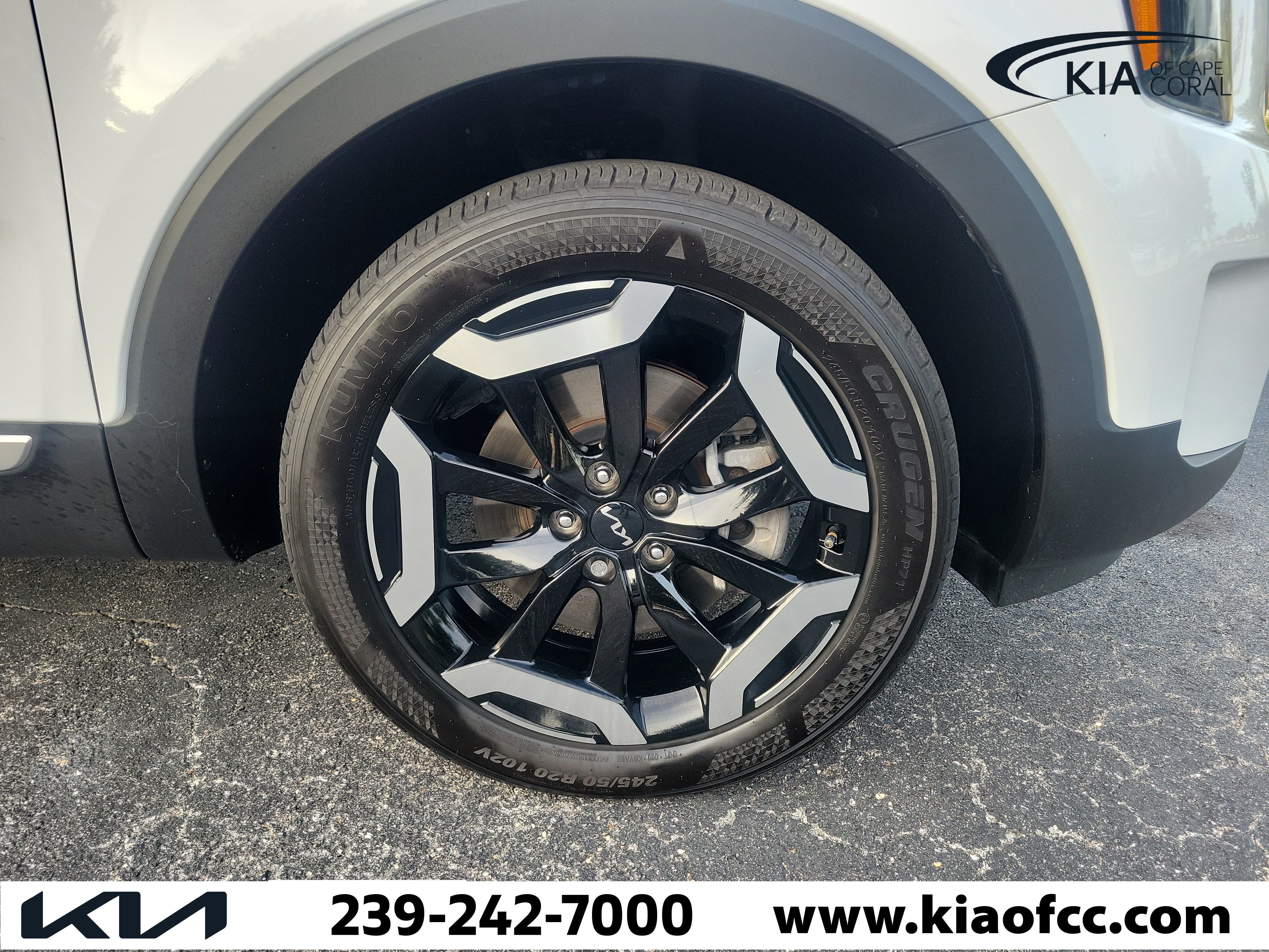 Certified 2025 Kia Telluride S FWD image 7