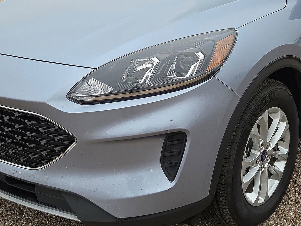 Used 2022 Ford Escape SE w/ Cold Weather Package image 10