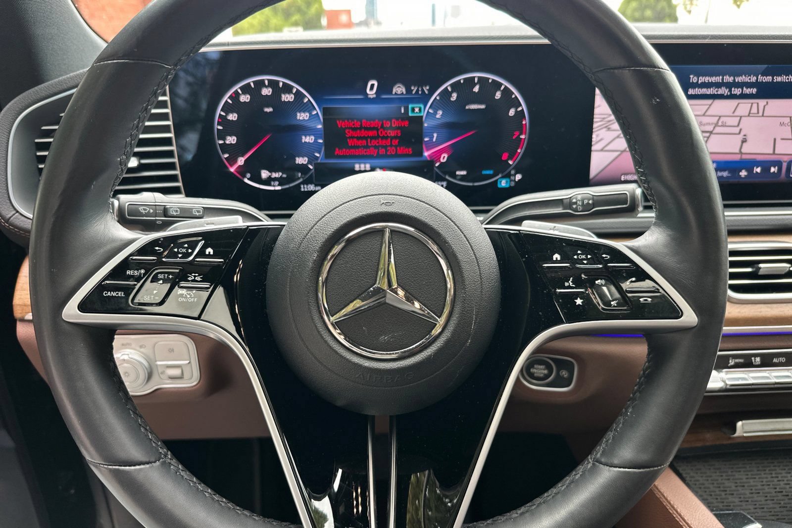 Used 2024 Mercedes-Benz GLS 450 4MATIC image 32