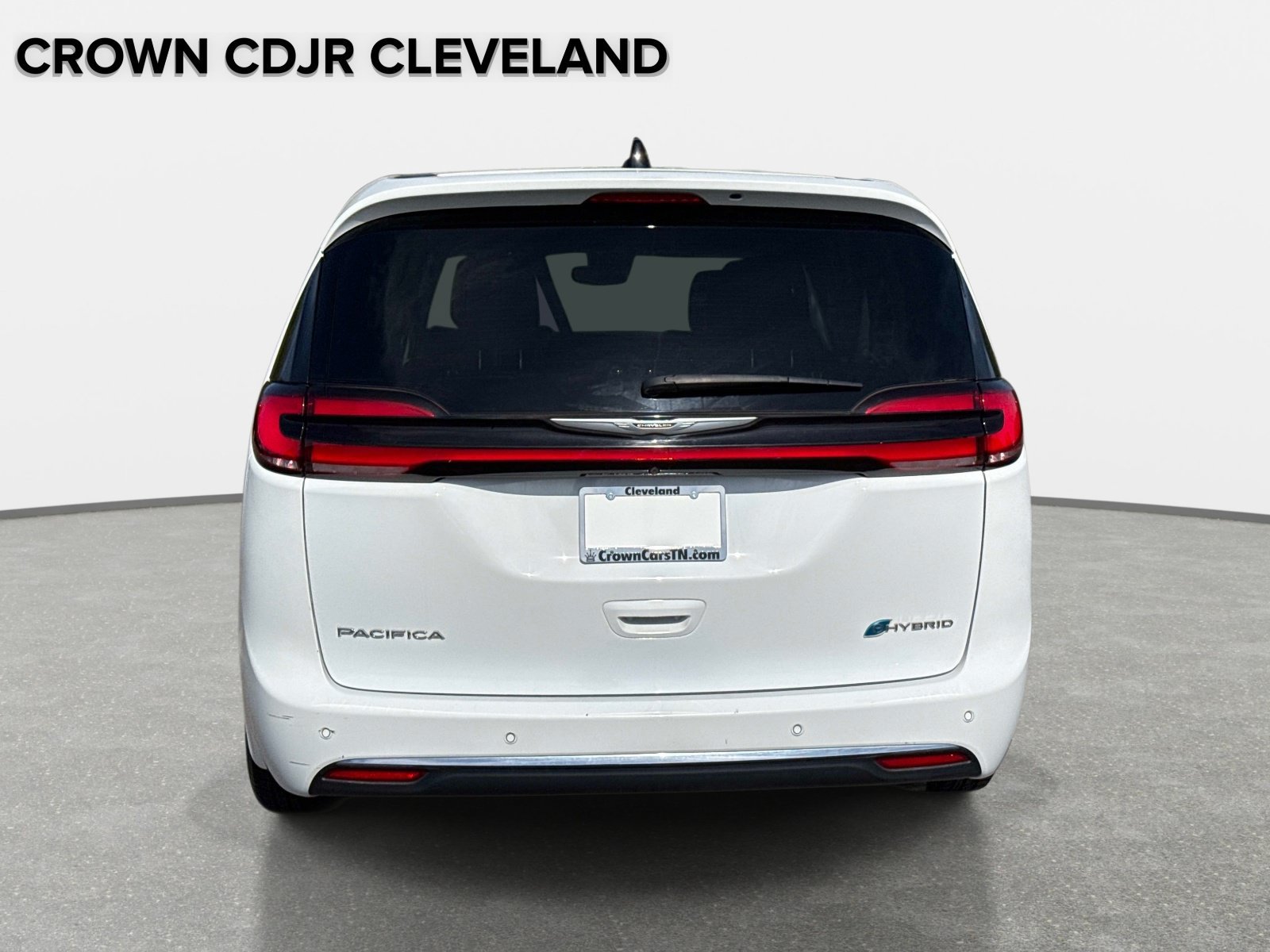 Used 2024 Chrysler Pacifica Limited FWD image 6