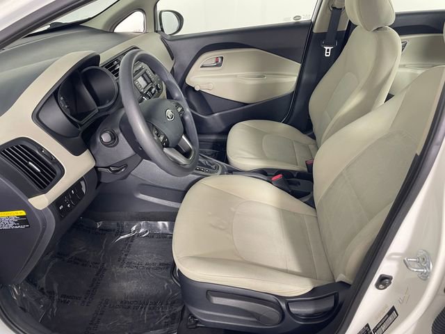 Used 2013 Kia Rio LX image 2