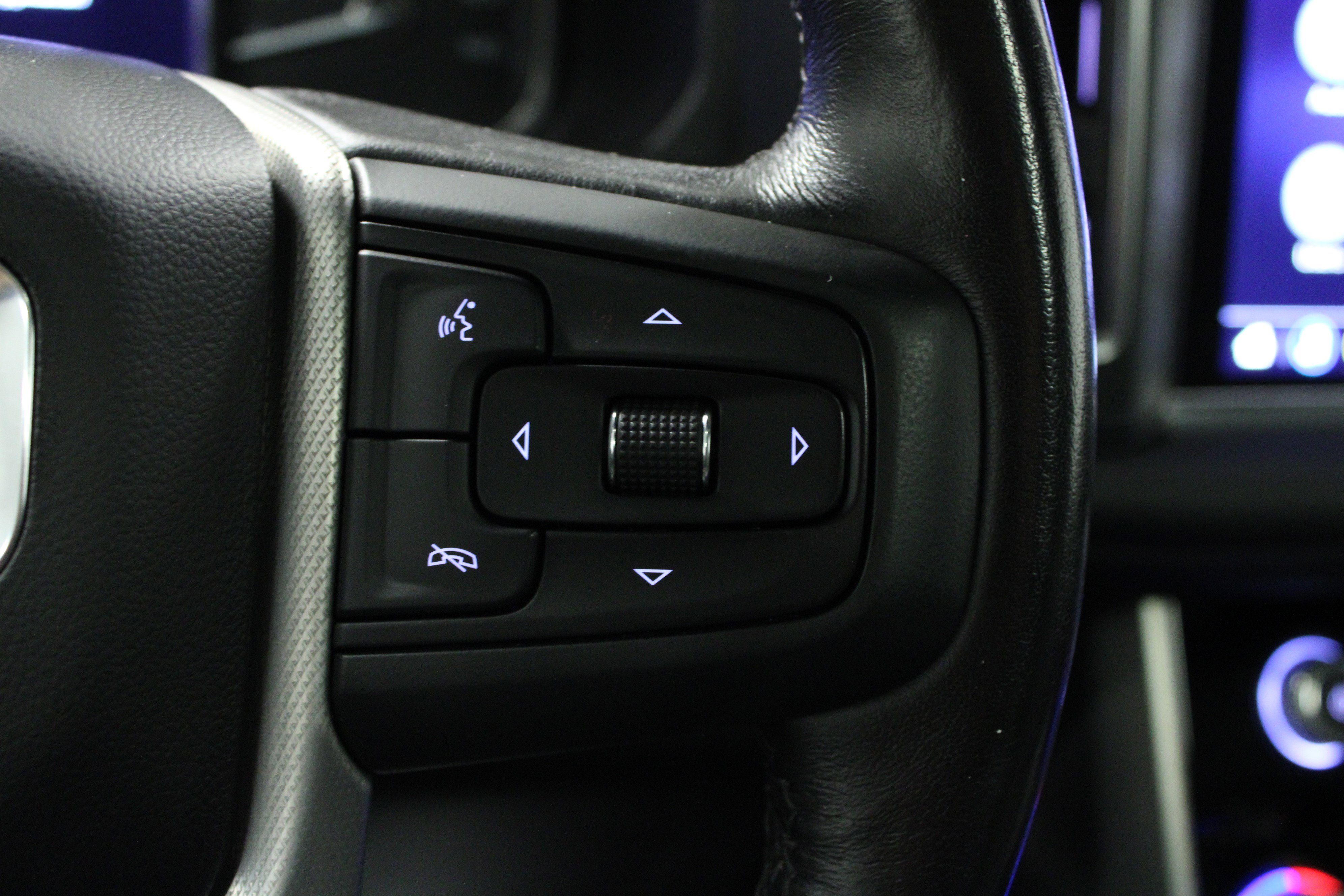 Used 2021 GMC Yukon Denali w/ Denali Premium Package image 22