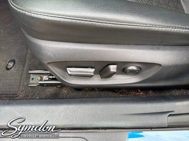 Used 2020 Toyota Camry XSE image 15