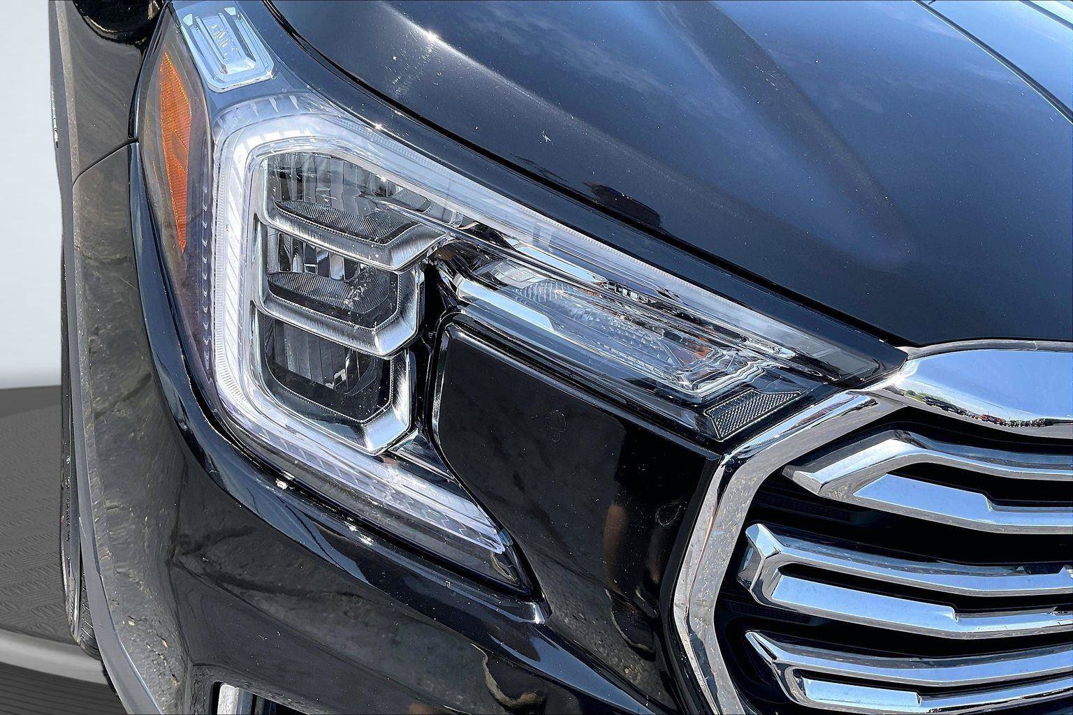 Used 2024 GMC Terrain SLT AWD/4WD image 28
