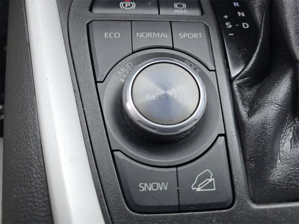 Used 2021 Toyota RAV4 Adventure image 4