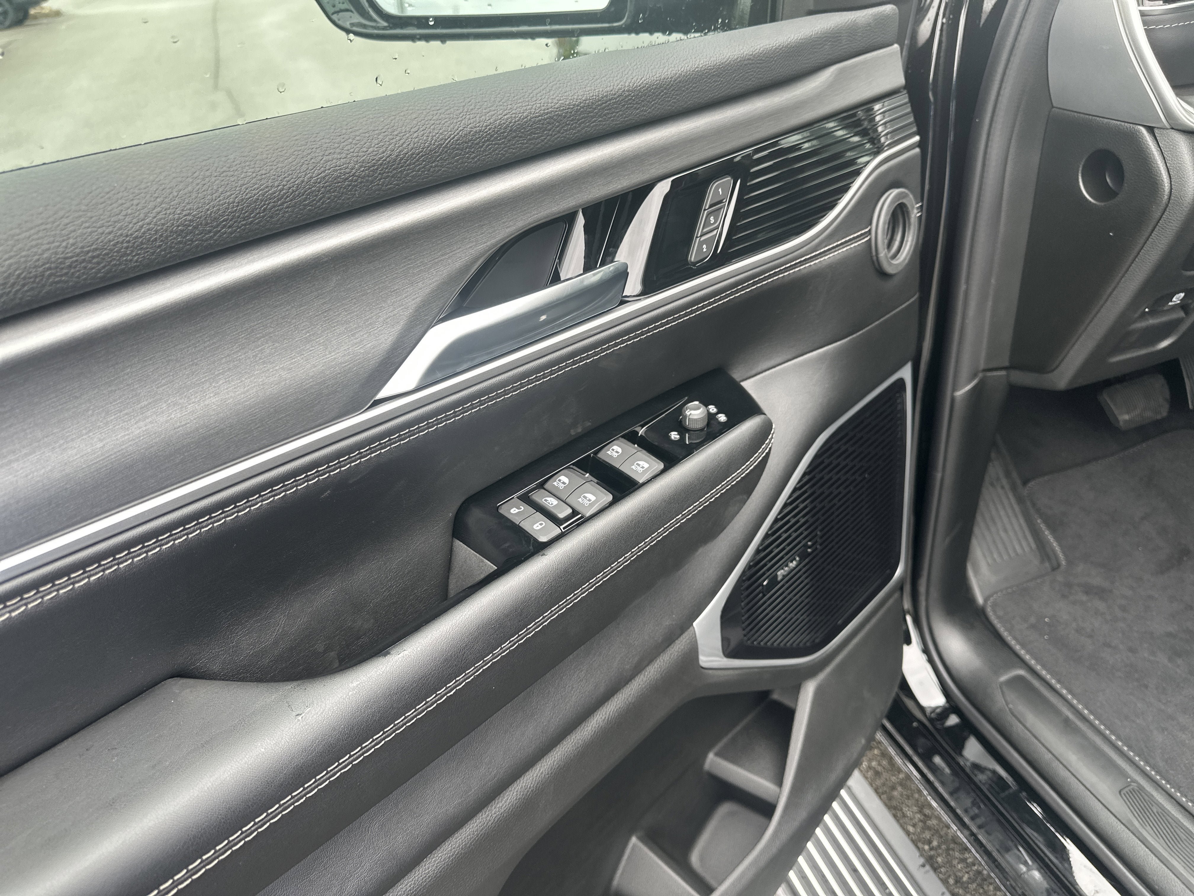 New 2026 Jeep Grand Wagoneer L Limited AWD/4WD image 12