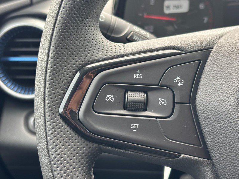 New 2026 Chevrolet Trax LS w/ LS Convenience Package FWD image 12