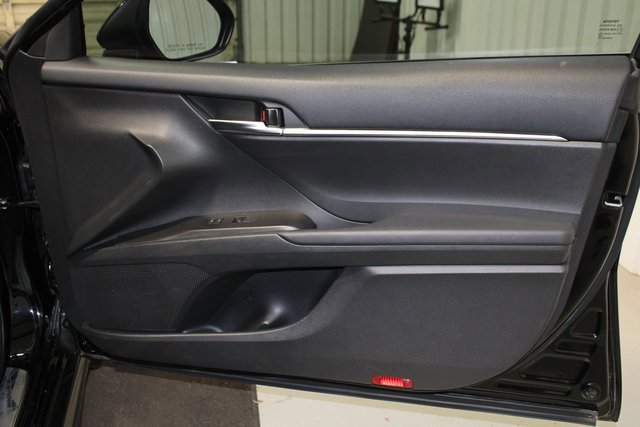 Used 2023 Toyota Camry SE image 20