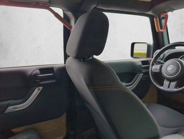 Used 2014 Jeep Wrangler Unlimited Sahara w/ Connectivity Group image 19