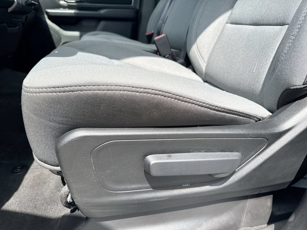 Used 2024 RAM 1500 Big Horn AWD/4WD image 12