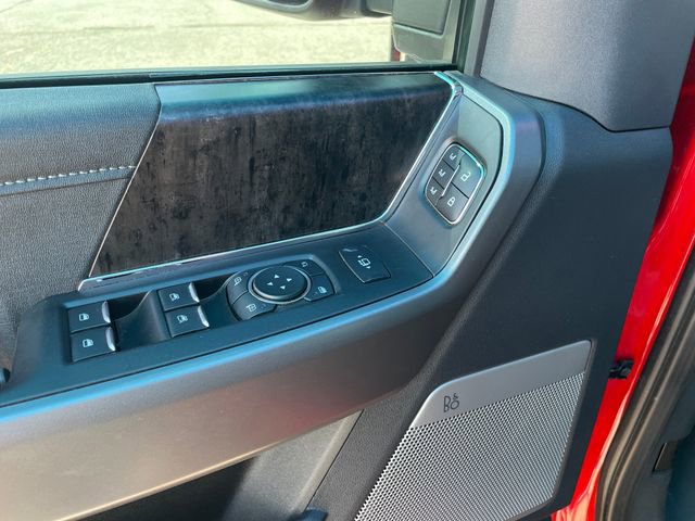 Used 2025 Ford F350 Lariat w/ Black Appearance Package image 12