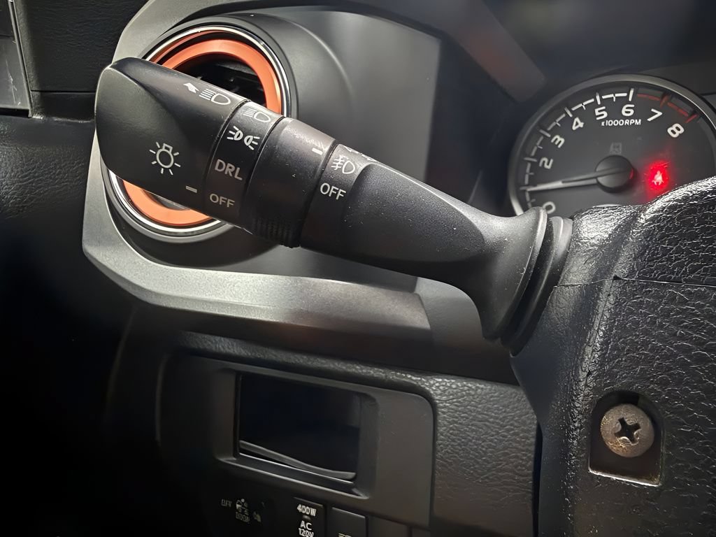 Used 2019 Toyota Tacoma TRD Sport w/ Technology Package AWD/4WD image 38