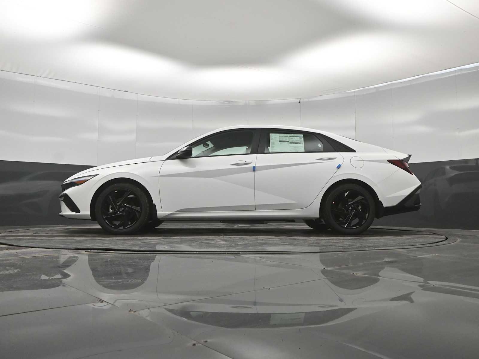 New 2026 Hyundai Elantra SEL Sport FWD image 34