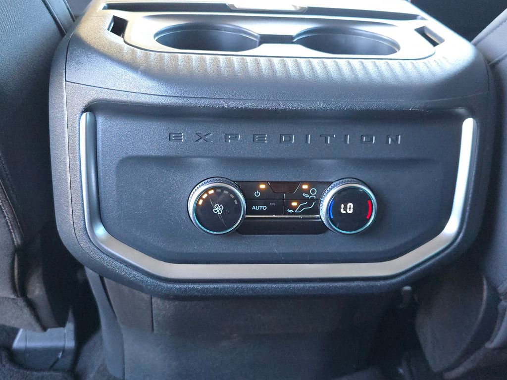 Used 2025 Ford Expedition Active image 21