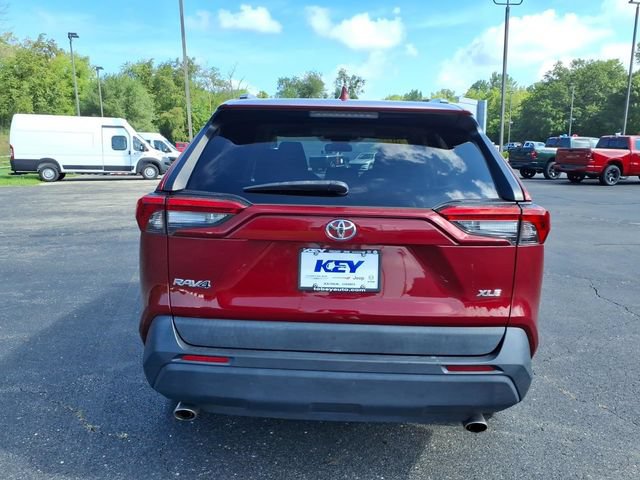 Used 2020 Toyota RAV4 XLE FWD image 6
