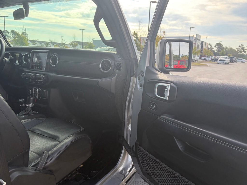 Used 2021 Jeep Wrangler Unlimited Sahara w/ Cold Weather Group AWD/4WD image 39