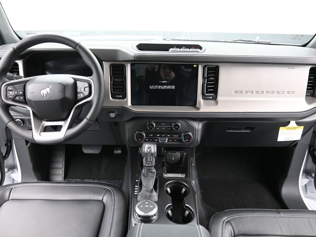 New 2025 Ford Bronco Outer Banks image 16