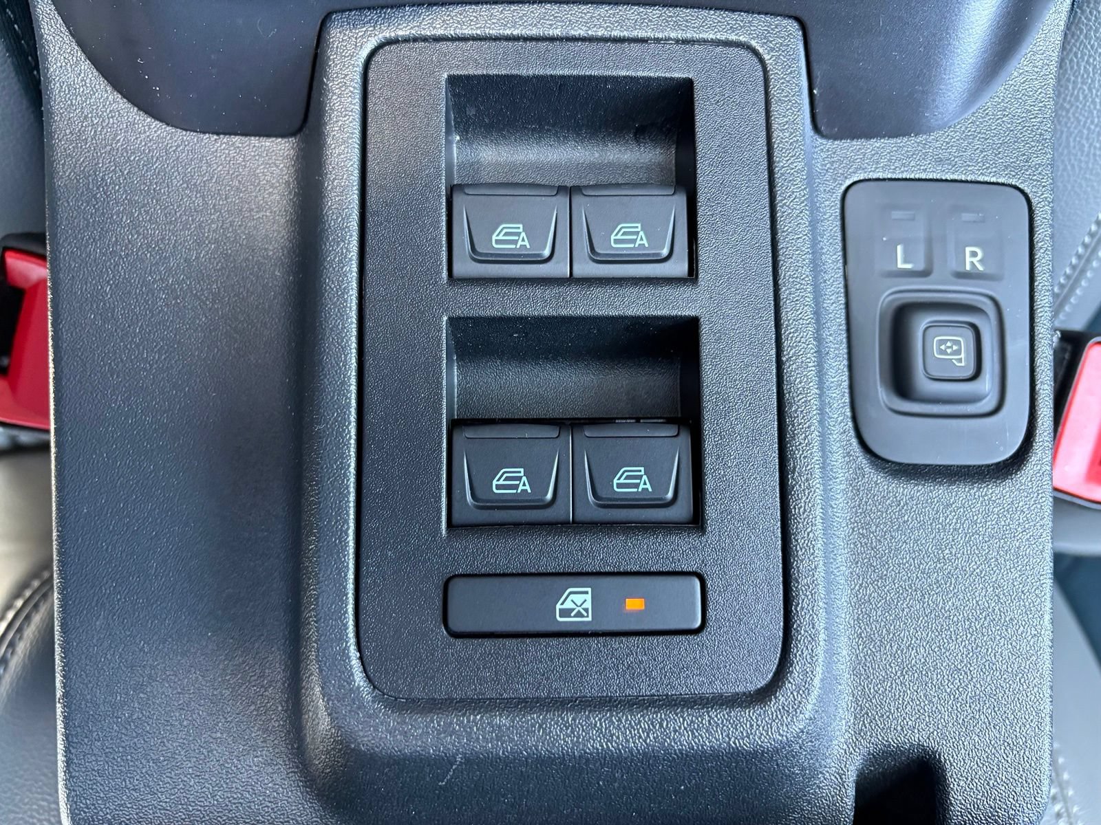 Used 2024 Ford Bronco Outer Banks w/ Sasquatch Package AWD/4WD image 16