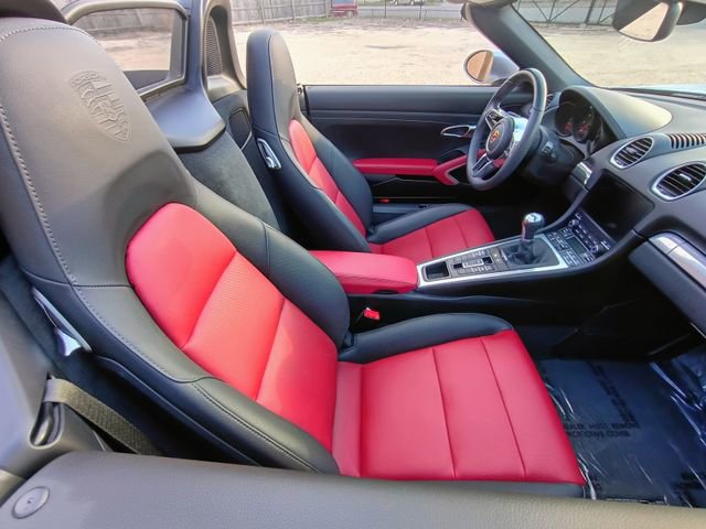 Used 2024 Porsche 718 Boxster RWD image 27