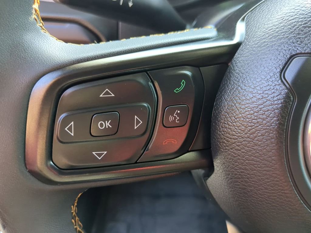 Used 2024 Jeep Wrangler Unlimited image 17