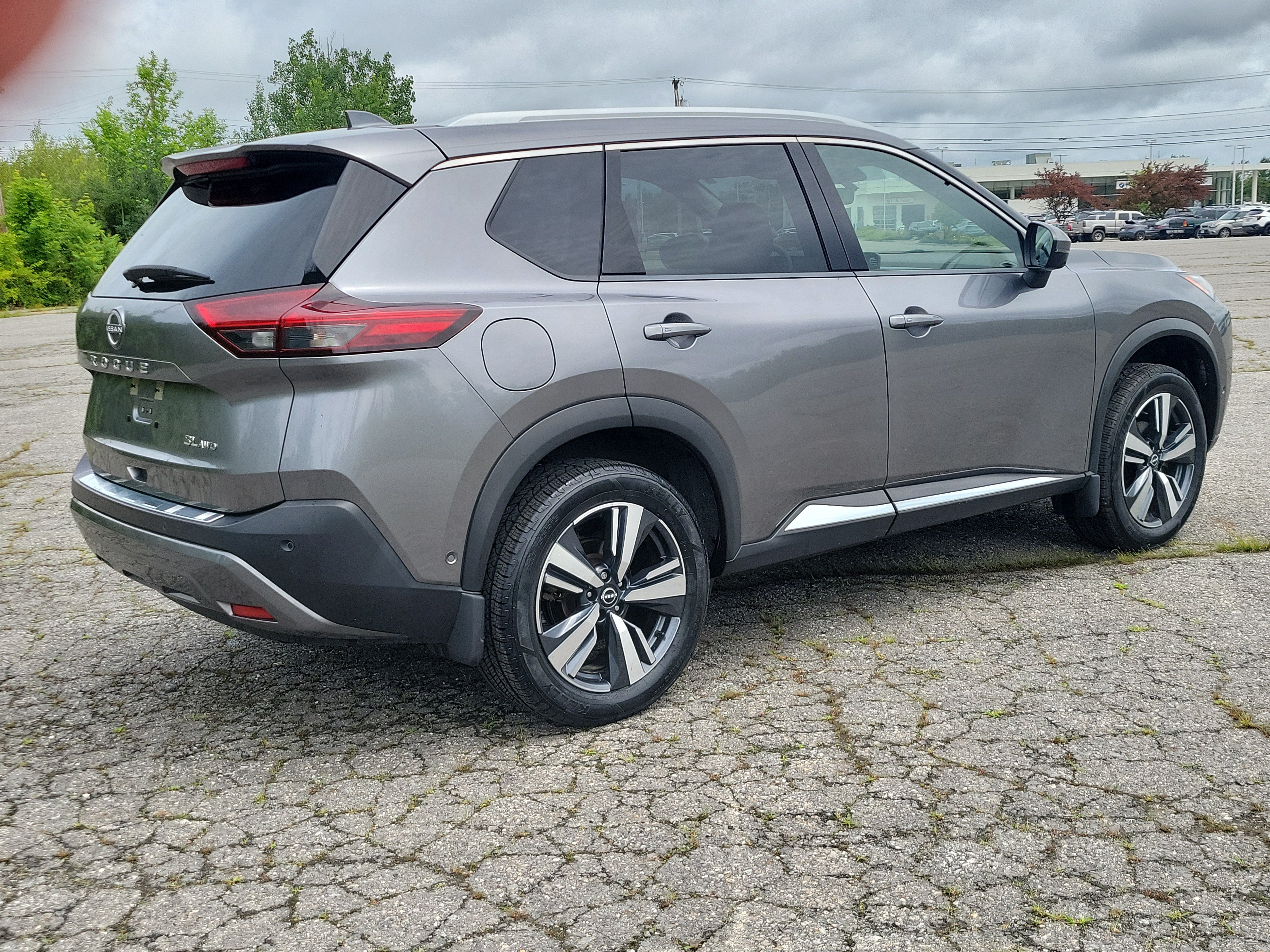 Used 2023 Nissan Rogue SL w/ SL Premium Package AWD/4WD image 5