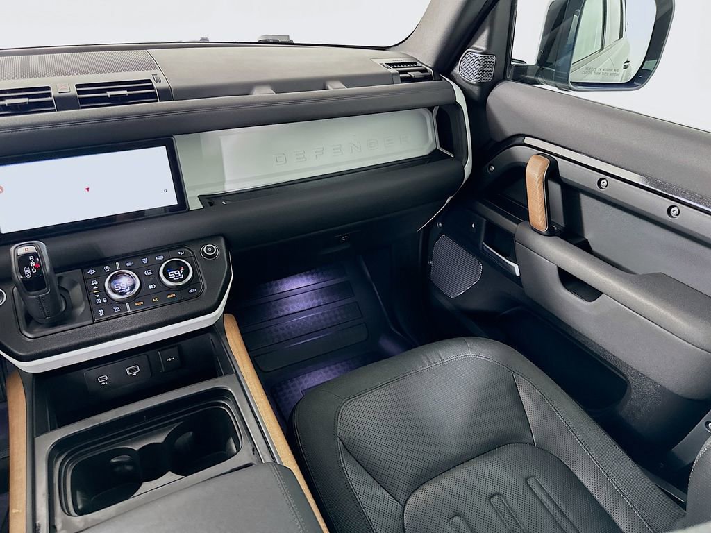 Used 2020 Land Rover Defender 110 S image 24