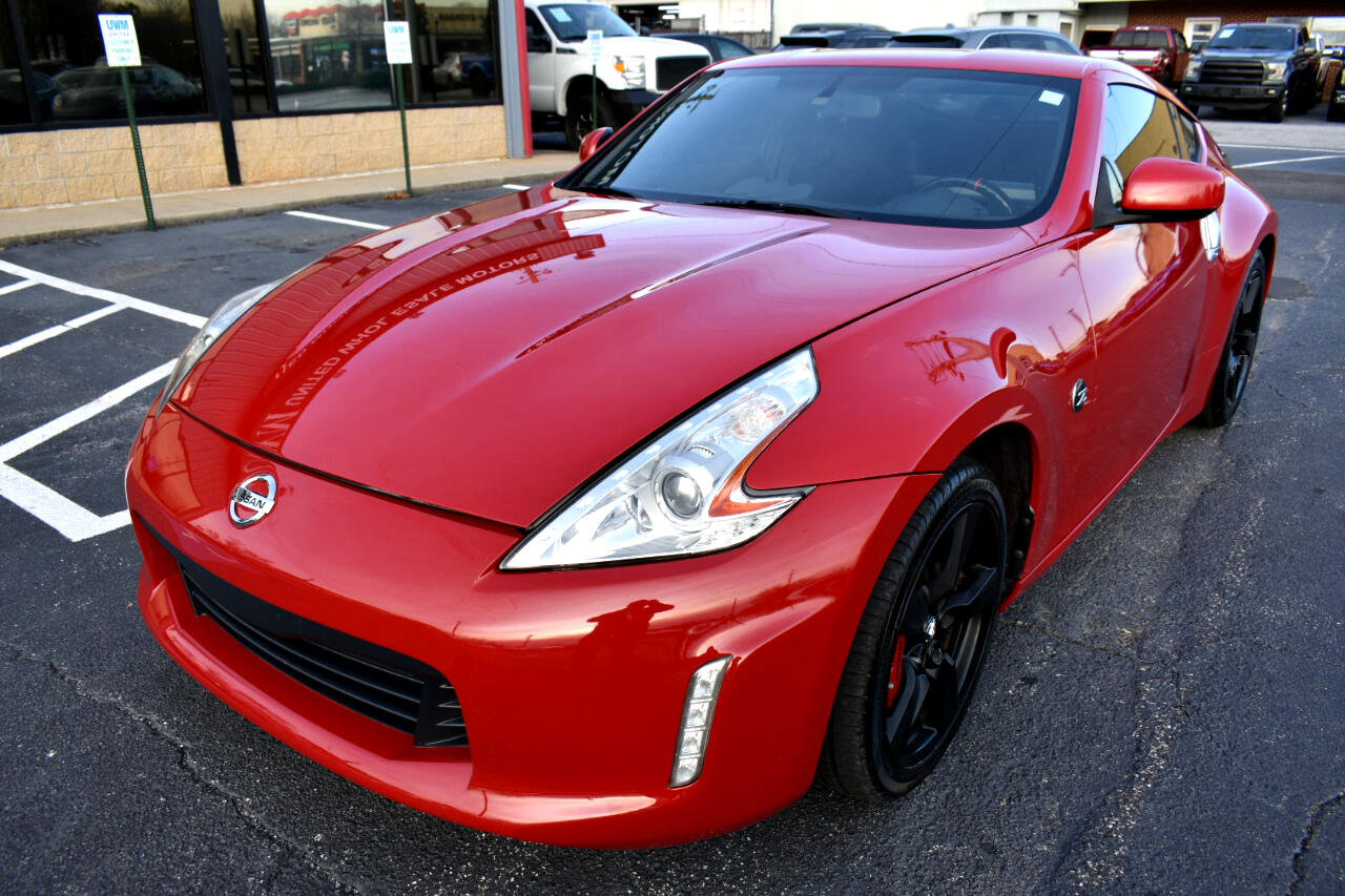 Used 2015 Nissan 370Z Coupe image 2