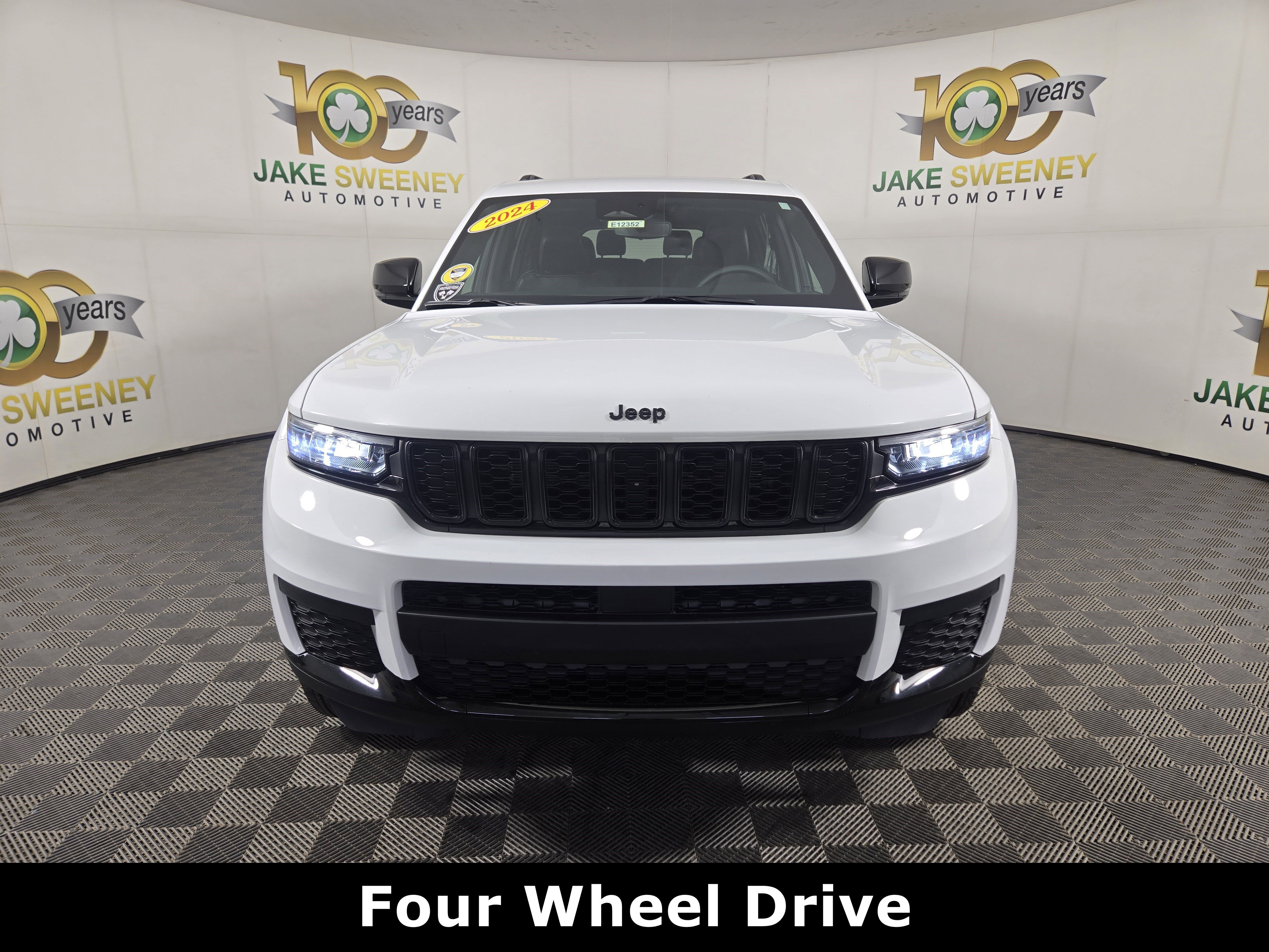 Certified 2024 Jeep Grand Cherokee L Altitude image 3