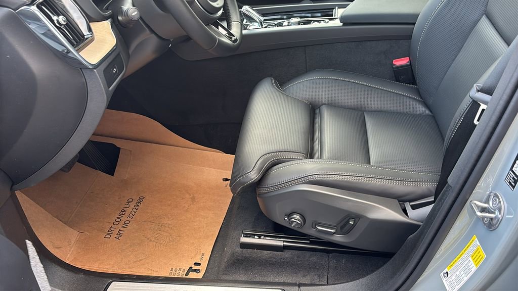 New 2026 Volvo XC60 B5 Ultra w/ Climate Package AWD/4WD image 26